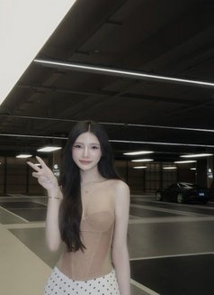 Yasmin - Transsexual escort in Bangkok Photo 3 of 21