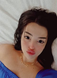 Yasmin - escort in Muscat Photo 4 of 6