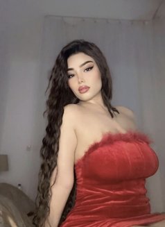 Yasmina - escort in Beirut Photo 1 of 5