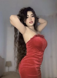 Yasmina - escort in Beirut Photo 3 of 5