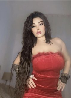 Yasmina - escort in Beirut Photo 4 of 5