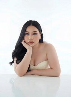 Yasmine Chubby VIP - Transsexual escort in Riyadh Photo 8 of 12