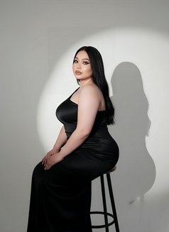 Yasmine Chubby VIP - Transsexual escort in Riyadh Photo 11 of 12