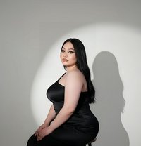 Yasmine Chubby VIP - Transsexual escort in Riyadh Photo 11 of 12
