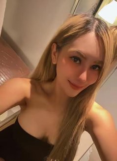 Yasmine - escort in Riyadh Photo 1 of 7