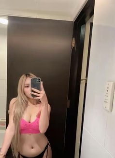 Yasmine - escort in Riyadh Photo 6 of 7