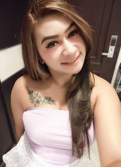 Yasmine - escort in Bali Photo 2 of 8