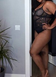 Yasmine - escort in Mombasa Photo 2 of 2