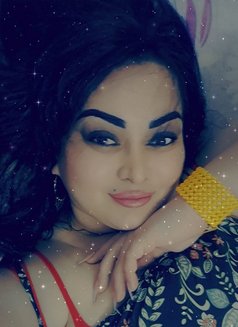 Yasmine - escort in Muscat Photo 3 of 3