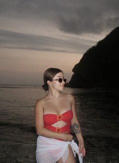 Yasmine - Male escort in Bali Photo 2 of 5