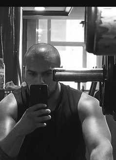 Yasser - Male escort in Marrakech Photo 1 of 4