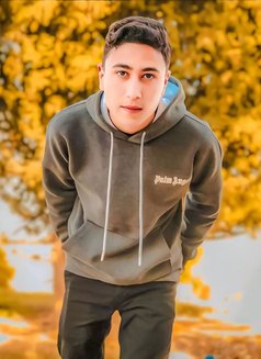 Yassine Escort - Male escort in Casablanca Photo 1 of 2