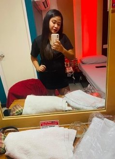 massage sex and camshow content - masseuse in Makati City Photo 6 of 14