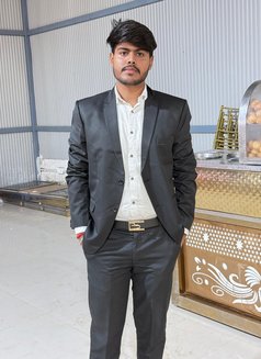 Yatin - Male escort in Gurgaon Photo 2 of 7
