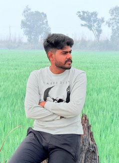 Yatin - Male escort in Gurgaon Photo 5 of 7