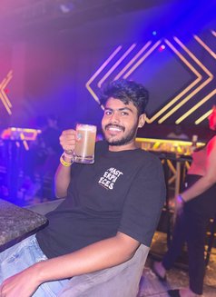 Yatin - Male escort in Gurgaon Photo 6 of 7