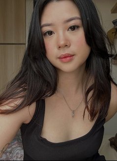 Yaumi - escort in Jakarta Photo 4 of 6