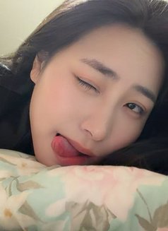 Lily - puta in Beijing Photo 4 of 4