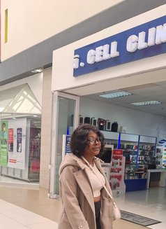 Yaya Goodvibez - puta in Johannesburg Photo 2 of 3