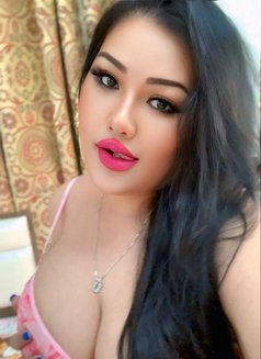 Yaya - escort in Şalālah Photo 6 of 8