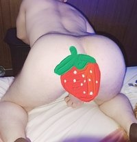 ‬‏Yazan is for married couples, men, wom - Acompañantes masculino in Dubai