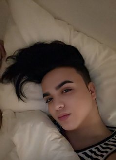 Yazan - Acompañantes masculino in Dubai Photo 3 of 7