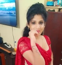 Yazhini - Transsexual escort in Chennai