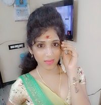 Yazhini - Transsexual escort in Chennai
