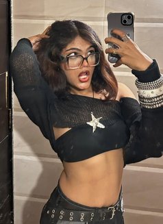 Yazhuu Shemale(cam Session) - Transsexual escort in Kolkata Photo 5 of 6
