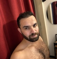 Yazin - Male escort in Beirut