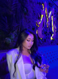 Yazmin - escort in Hong Kong Photo 10 of 14