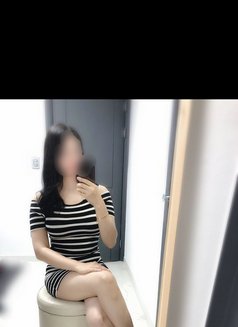Ye Jin - escort in Seoul Photo 2 of 8