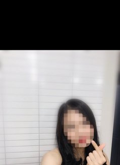 Ye Jin - escort in Seoul Photo 7 of 8