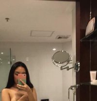 Ye Manila - puta in Manila