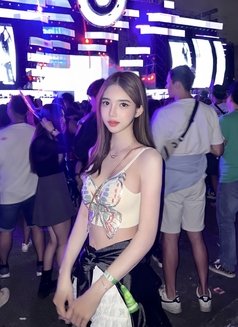 Yeepun - Transsexual escort in Bangkok Photo 8 of 8