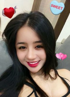 Loria - puta in Jeddah Photo 2 of 6