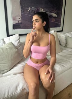 Yelena - escort in Jeddah Photo 7 of 7