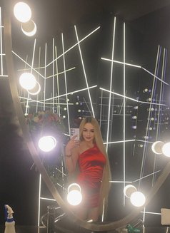 Yelena - escort in Dubai Photo 5 of 13