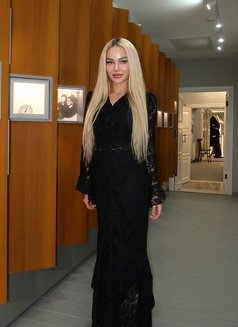 Yelena - escort in Dubai Photo 9 of 13