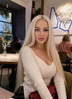 Yelena - escort in Dubai Photo 12 of 13