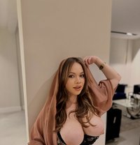 Yeliz - escort in Riyadh Photo 9 of 11