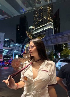 Yen - Transsexual escort in Makati City Photo 11 of 13