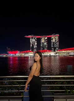Yen - Transsexual escort in Singapore Photo 9 of 10