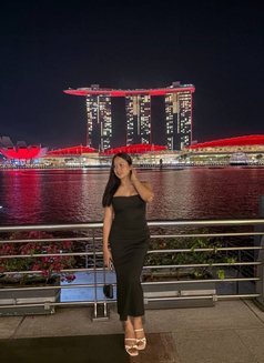 Yen - Transsexual escort in Singapore Photo 10 of 10
