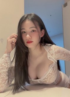 Yen - escort in Gurgaon Photo 3 of 7