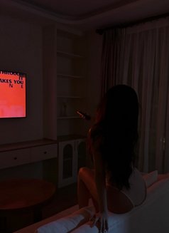 Yên Party girl - escort in Hong Kong Photo 6 of 15