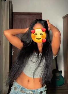 Yenu Frenando - escort in Dubai Photo 3 of 4