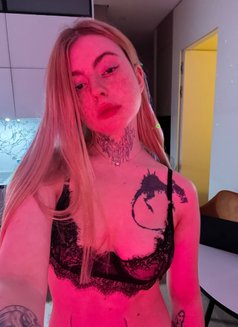 Yesenia - escort in Bangkok Photo 9 of 10
