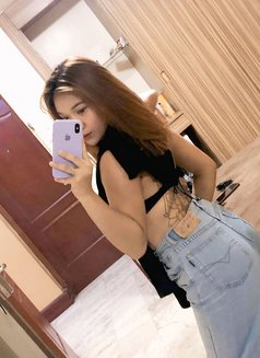 Yesha - escort in Manila Photo 5 of 5