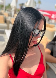 Yess - escort in Dubai Photo 2 of 7